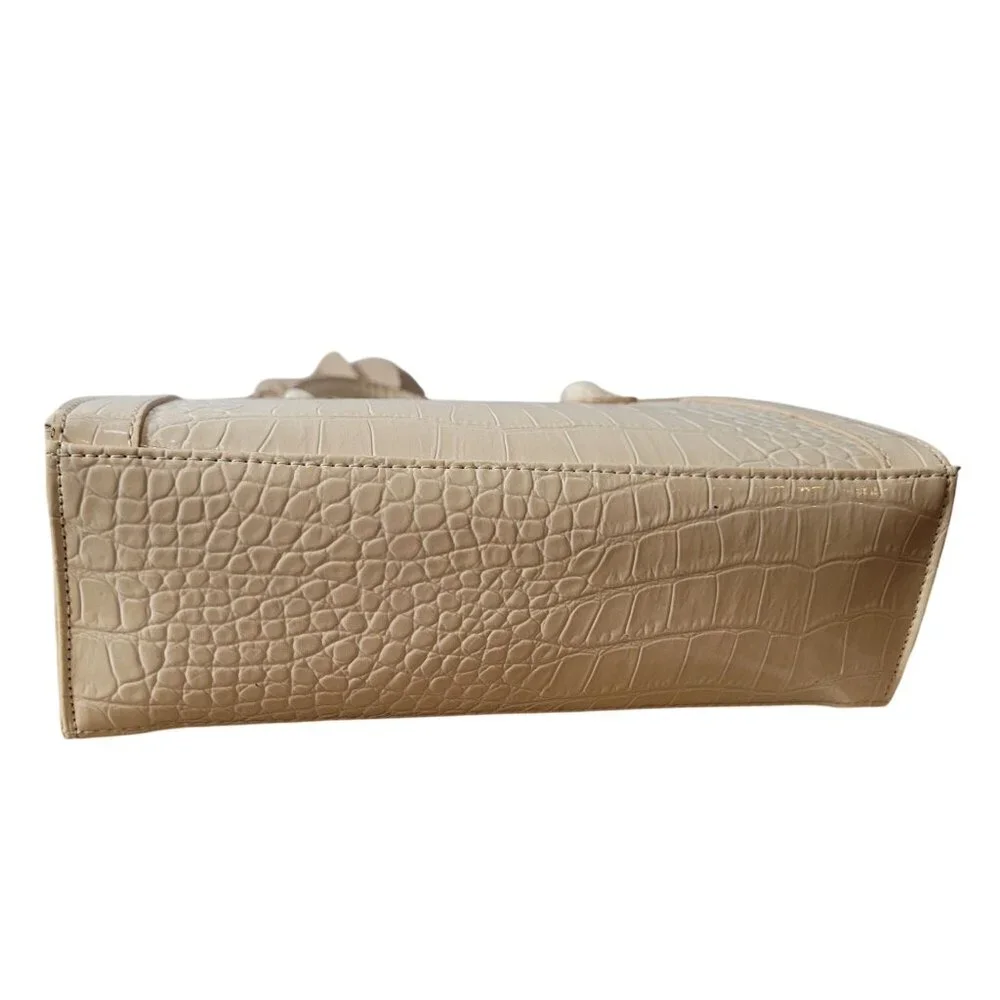 Liz Claiborne this elegant